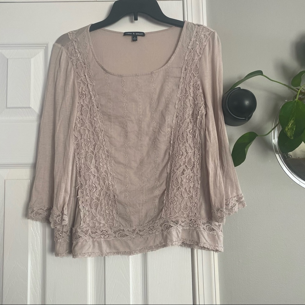 Cable And Gauge Light Beige Embroidered Lace Shirt Medium Top Women’s